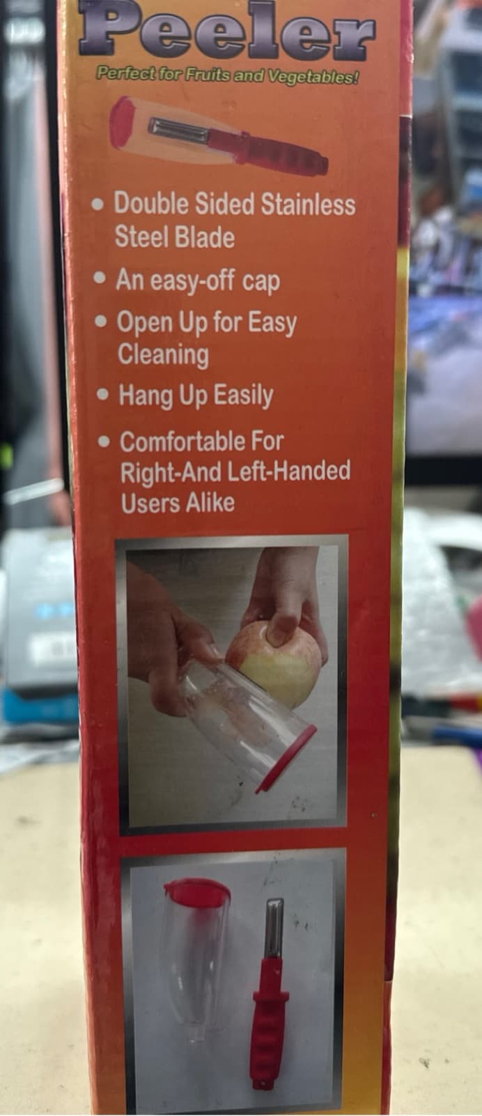 No-Mess Fruit and Vegetable Peeler with Collection Container 2